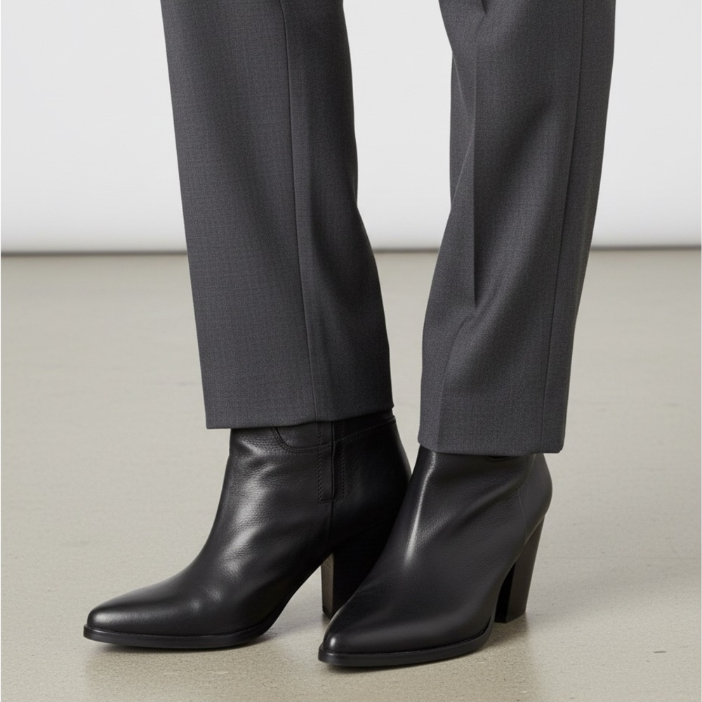 Bleecker & Bond Dana 
Black Heeled Boots